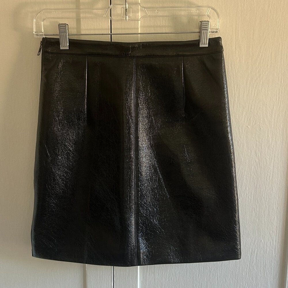 Alexa Chung-Style Black Vinyl Mini Skirt